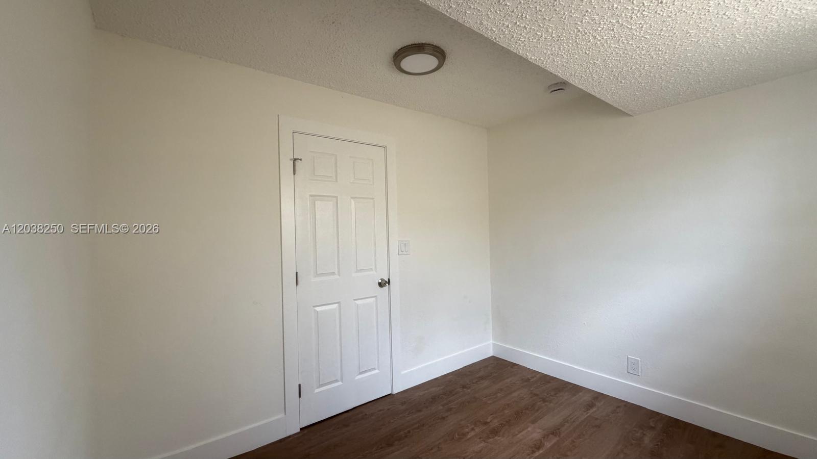 2580 Nw 62nd Avenue Property Photo 6