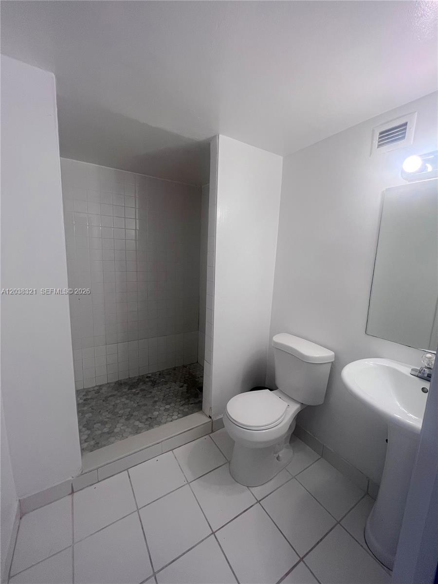 801 Brickell Bay Drive 364 Property Photo 10