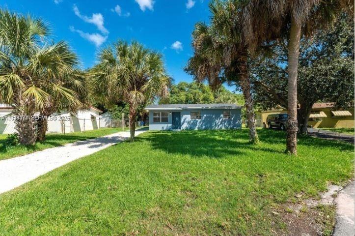1040 Nw 23rd Terrace Property Photo 3