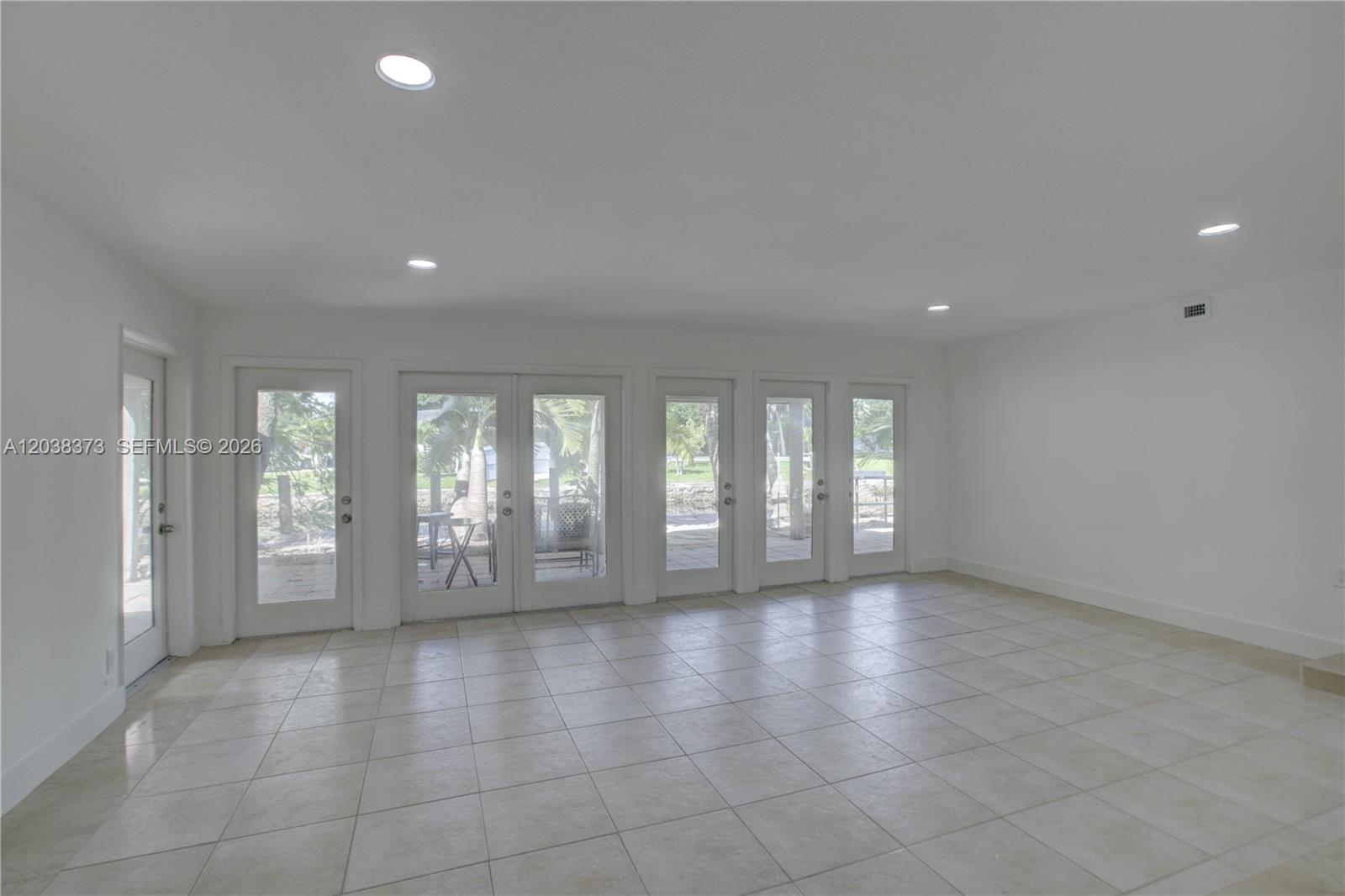616 Sw 11th Court Property Photo 11