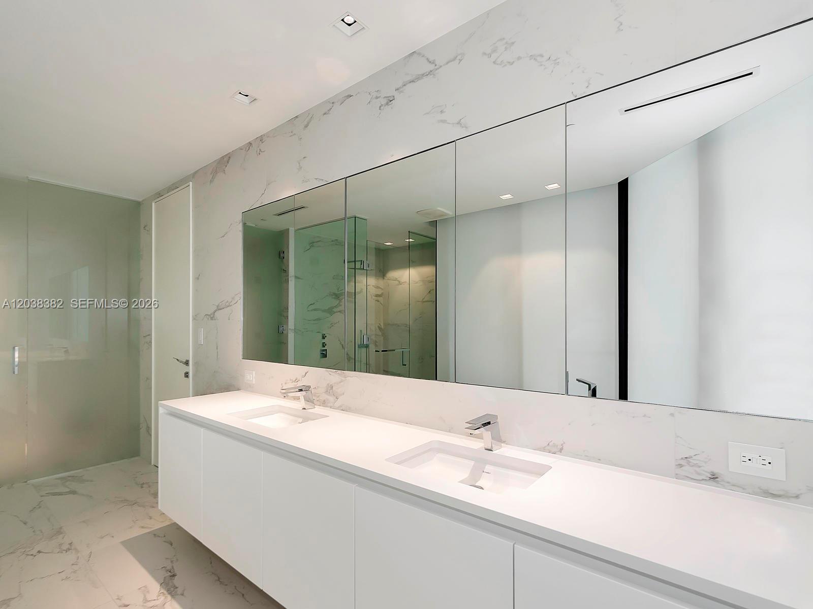 1000 Biscayne Boulevard 2002 Property Photo 28