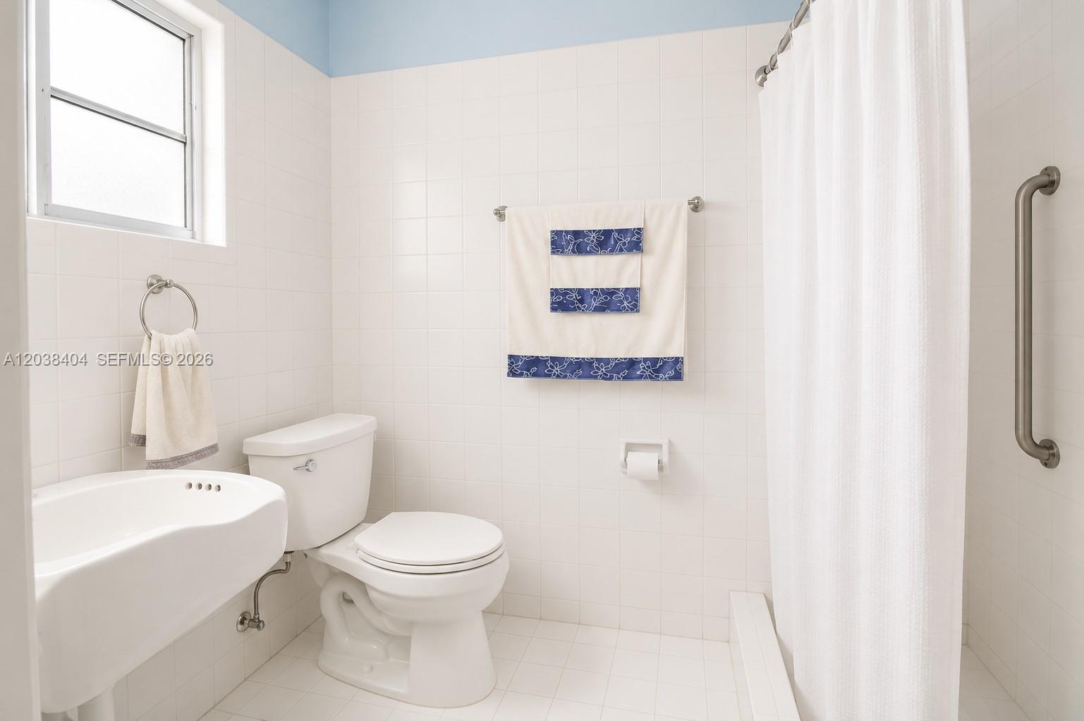 572 E 38th Street Property Photo 19