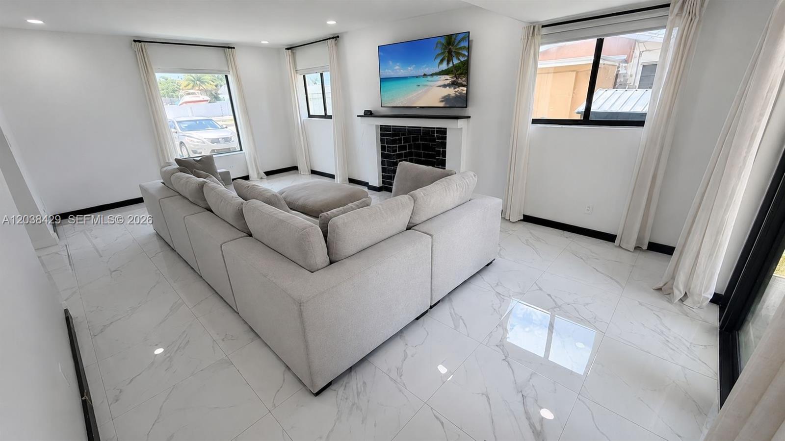 A12038429 Property Photo 10