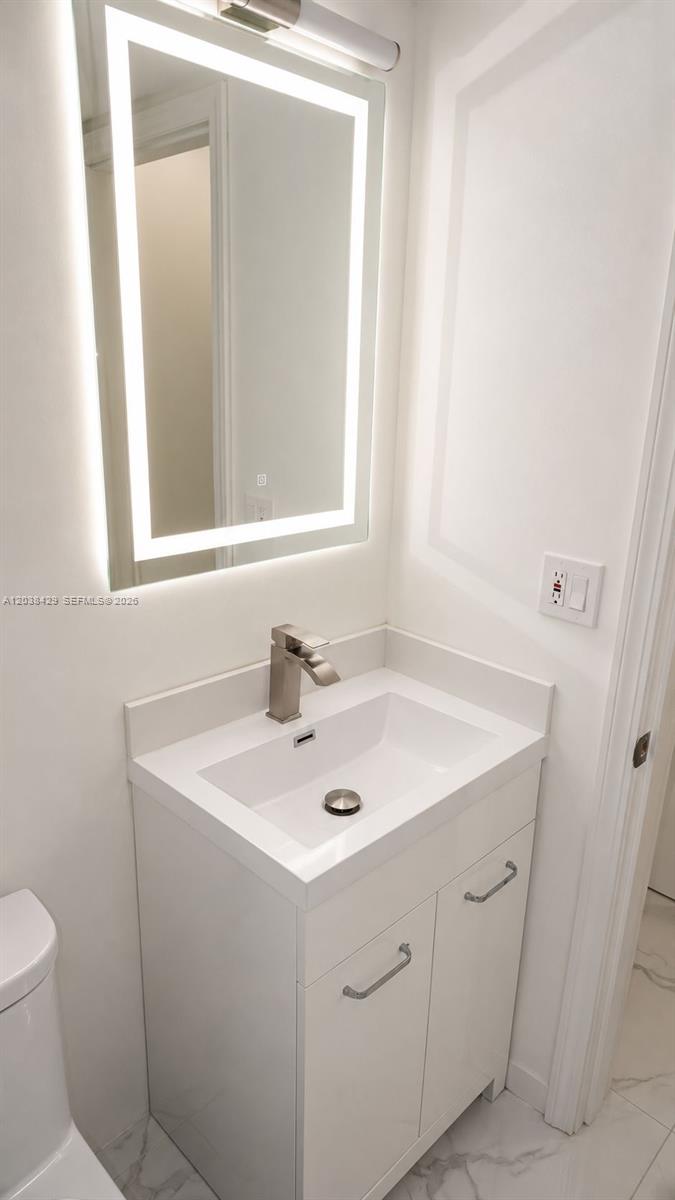 A12038429 Property Photo 13