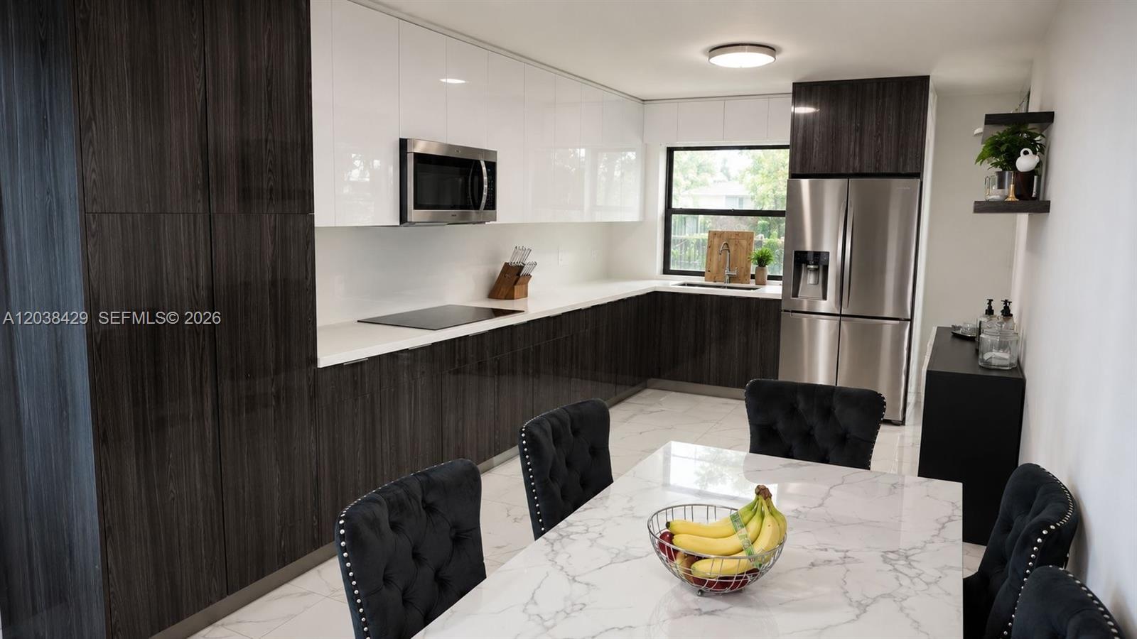 A12038429 Property Photo 18