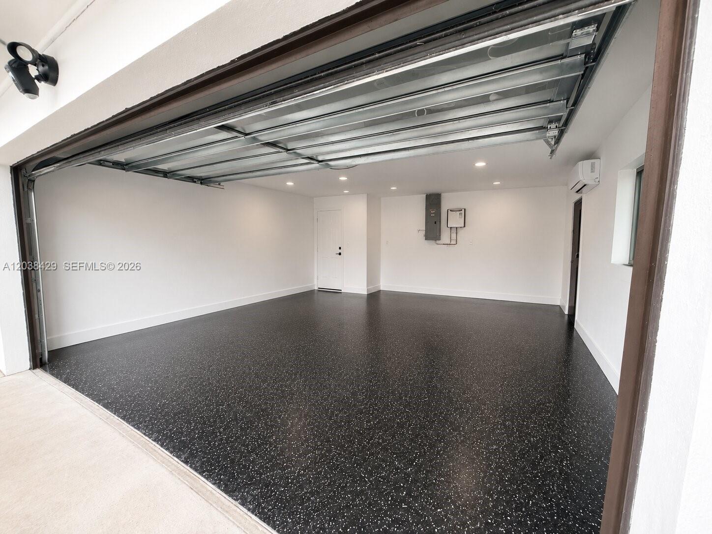 A12038429 Property Photo 25