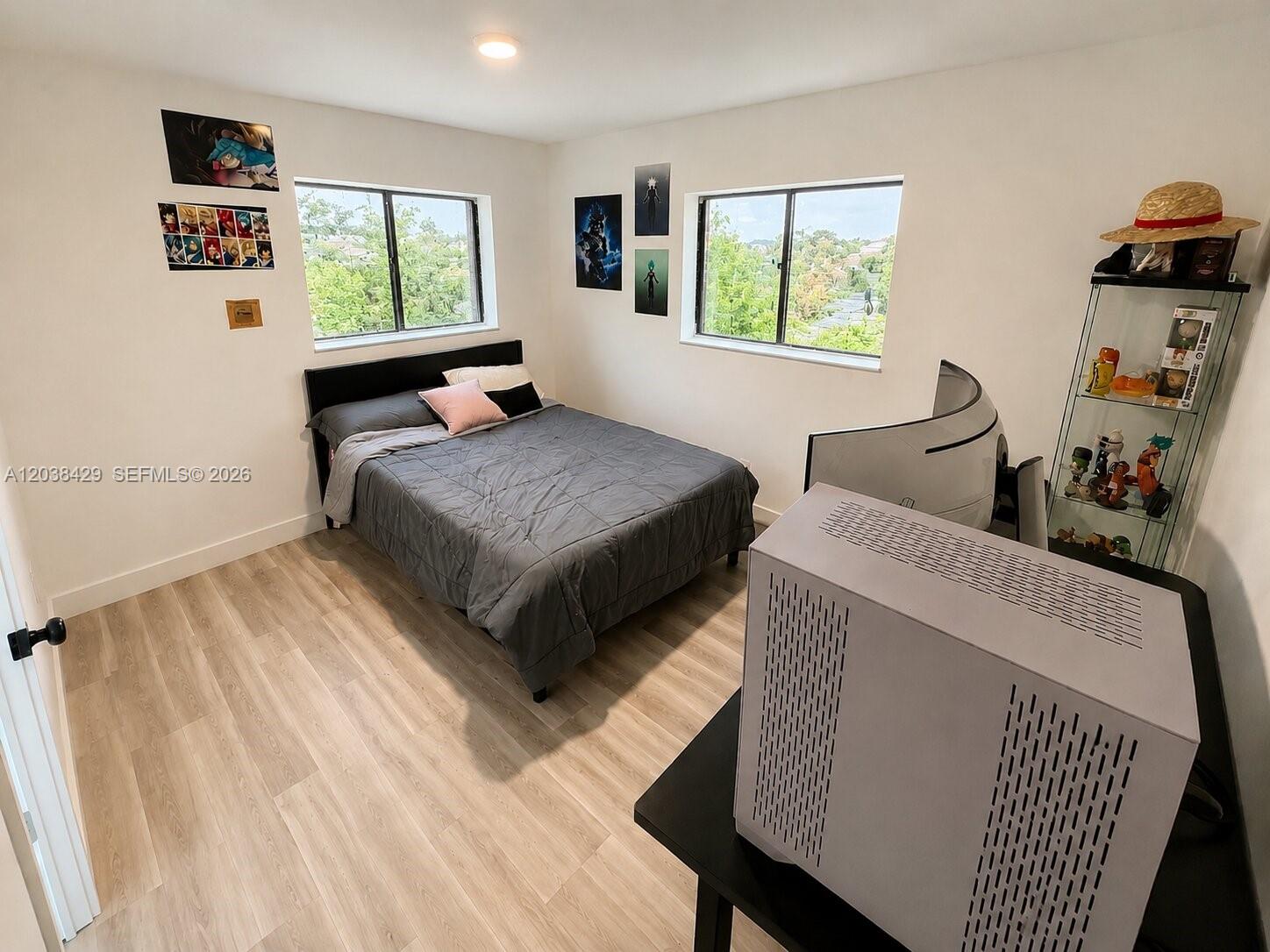 A12038429 Property Photo 40