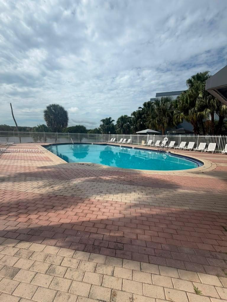 9375 Fontainebleau Boulevard L225 Property Photo 8