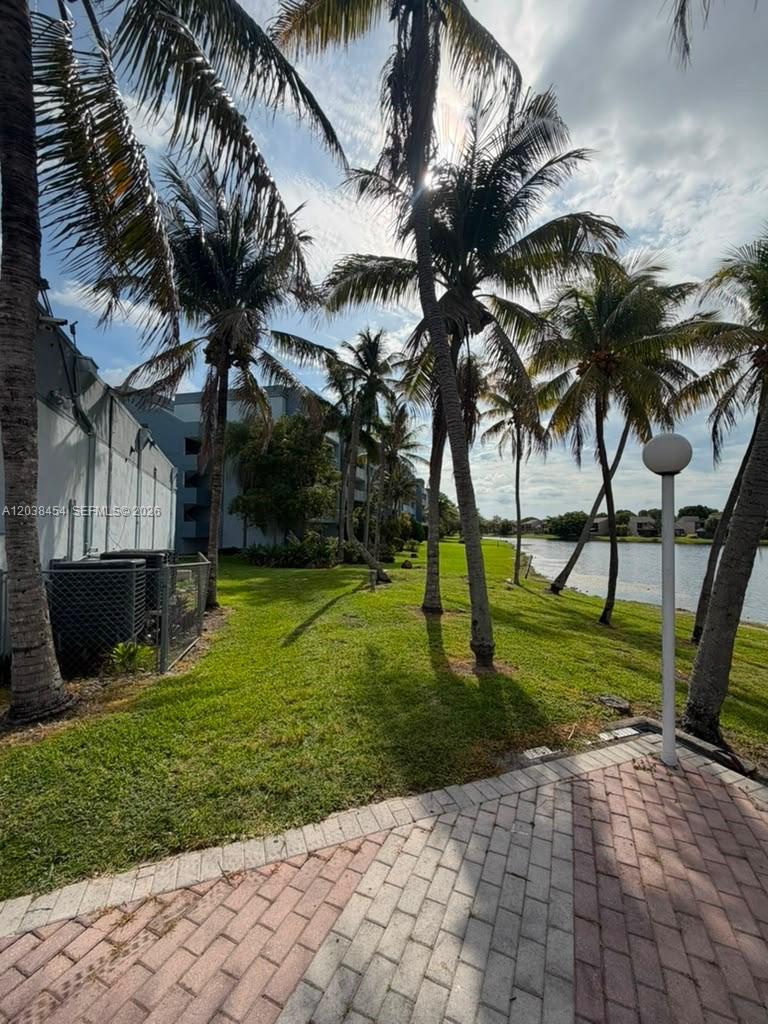 9375 Fontainebleau Boulevard L225 Property Photo 10