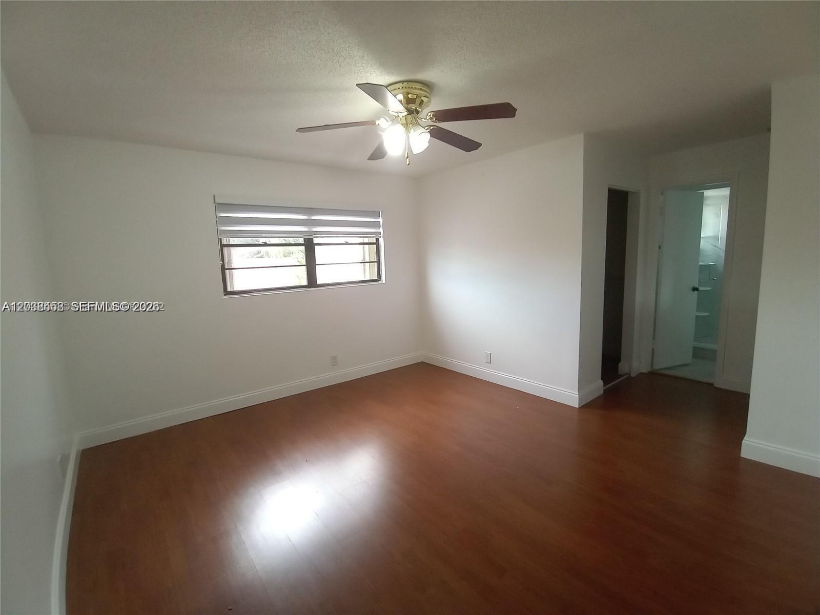 6533 Nw 170th Lane Property Photo 6