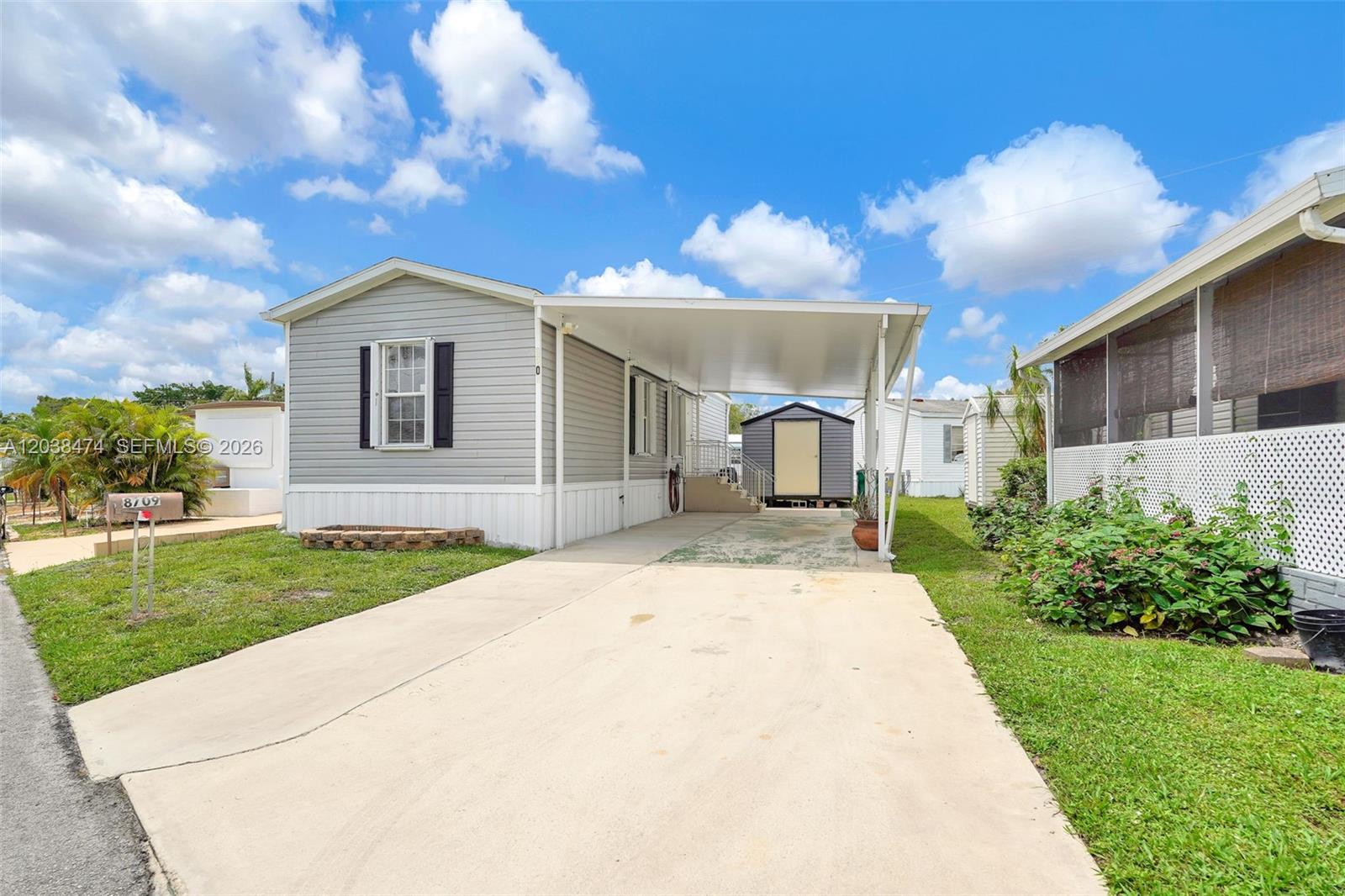 8709 SW 17th Court Property Photo 1