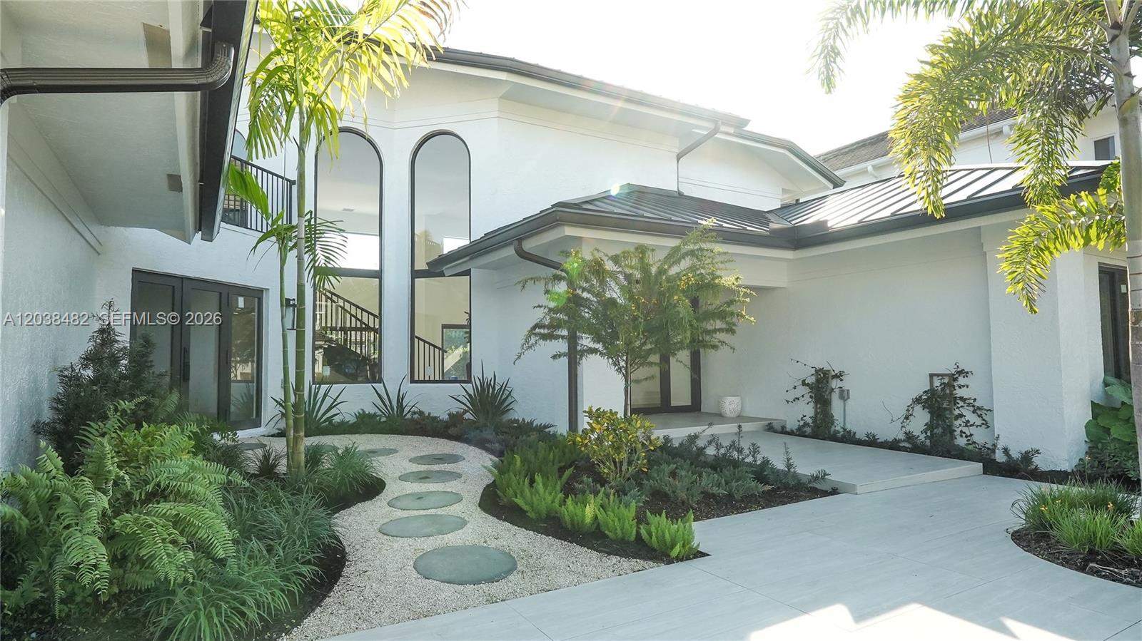 7190 Valencia Drive Property Photo 3