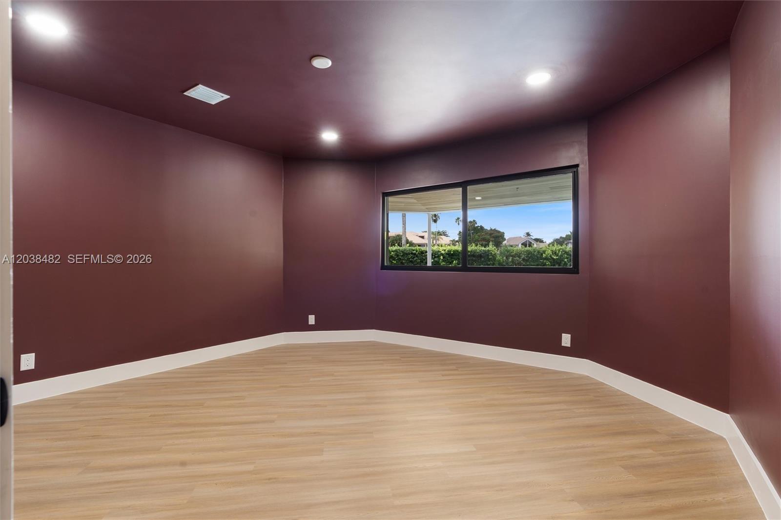 7190 Valencia Drive Property Photo 15