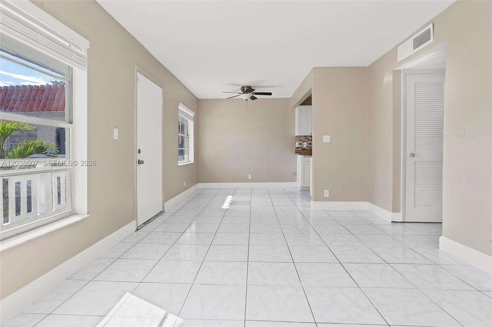 1333 S Dixie Highway 222 Property Photo 7