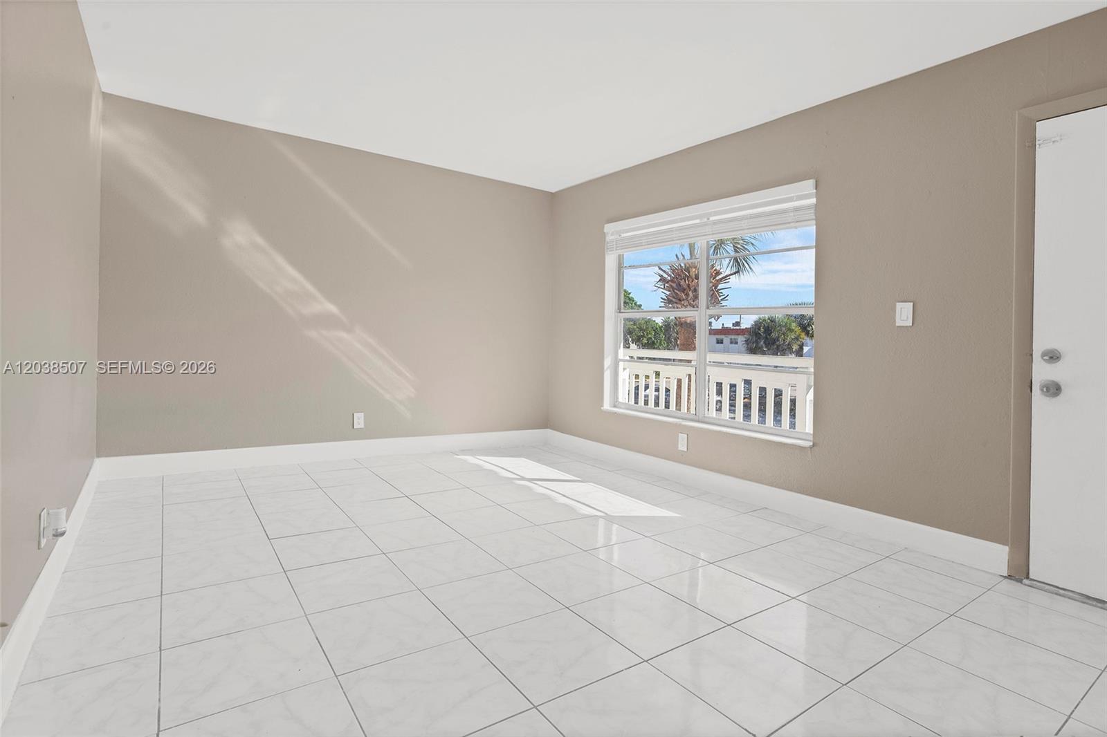 1333 S Dixie Highway 222 Property Photo 14
