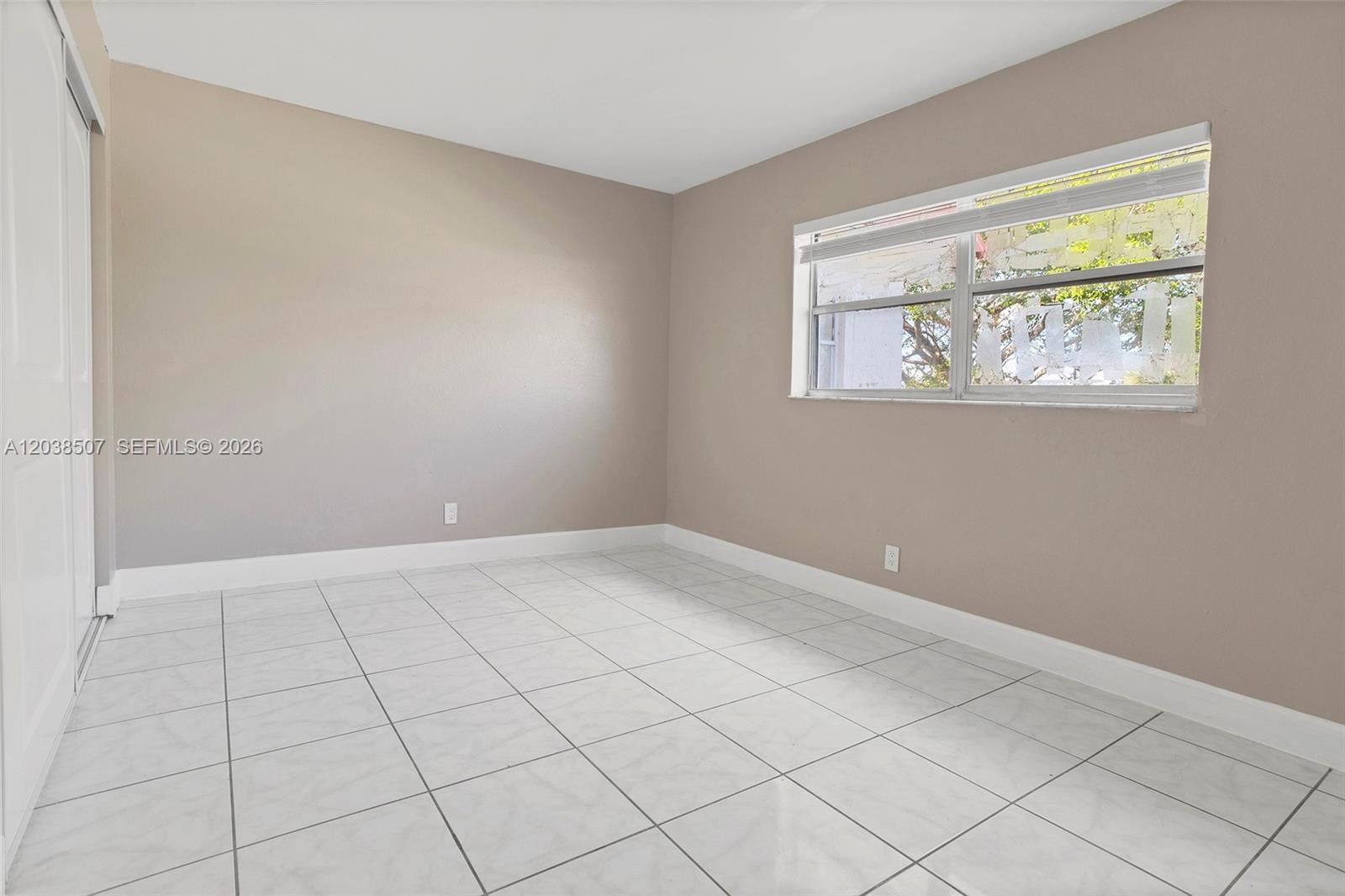 1333 S Dixie Highway 222 Property Photo 16