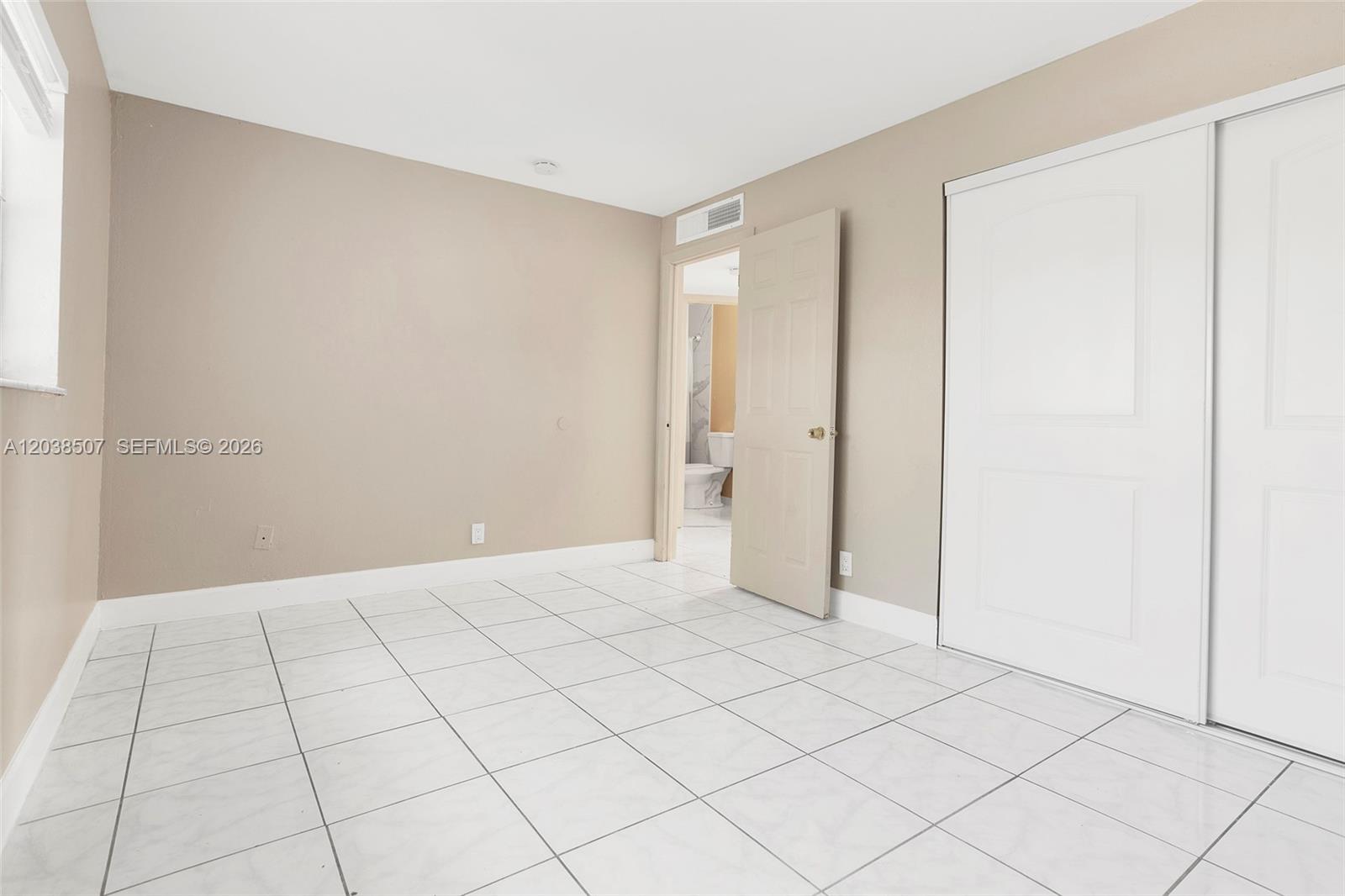 1333 S Dixie Highway 222 Property Photo 18