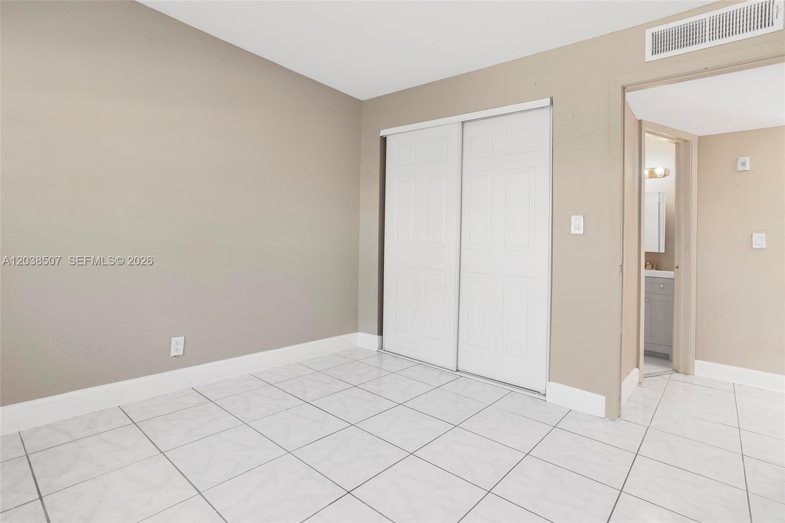 1333 S Dixie Highway 222 Property Photo 20