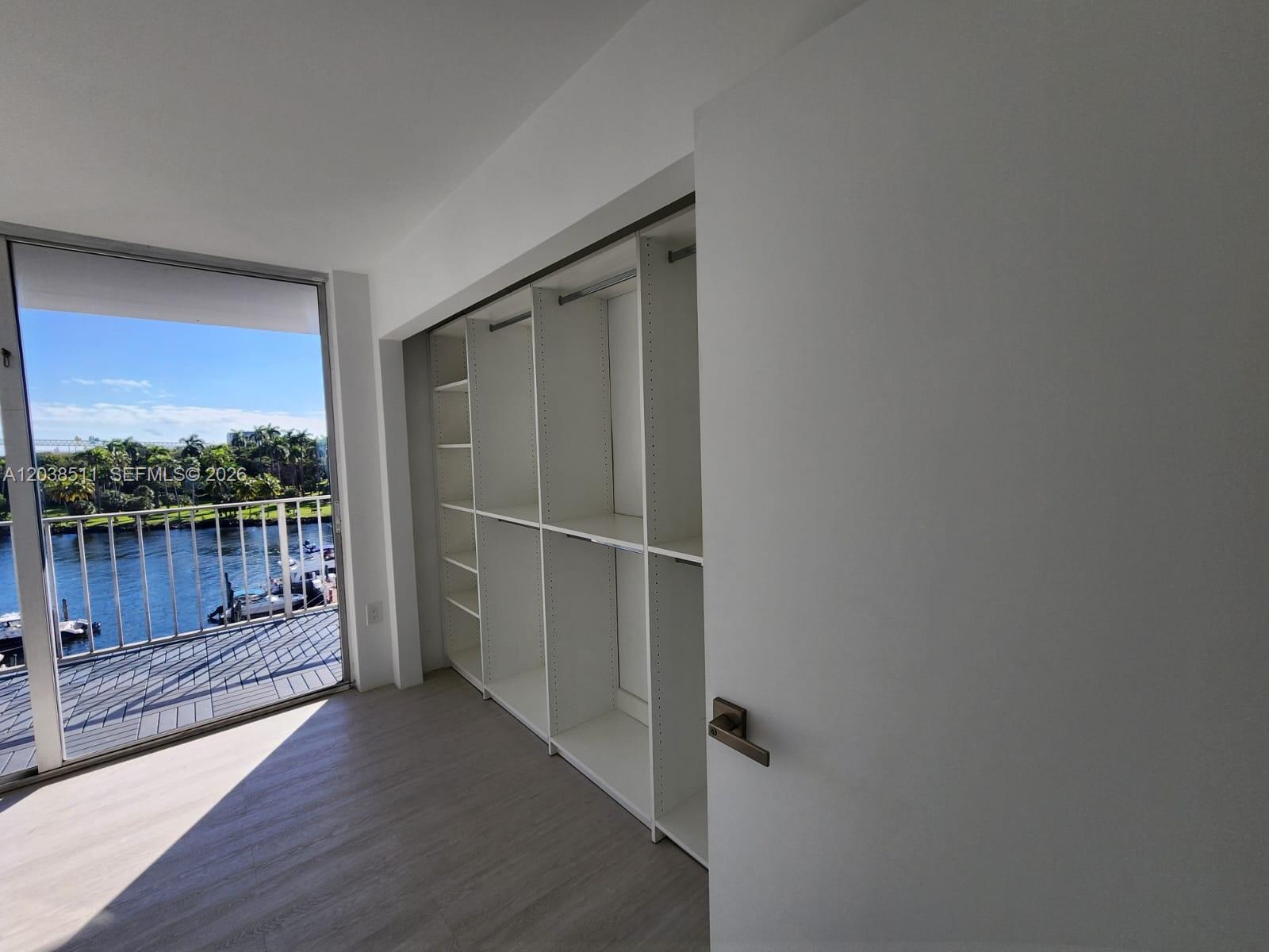 1700 N River Drive 606 Property Photo 12