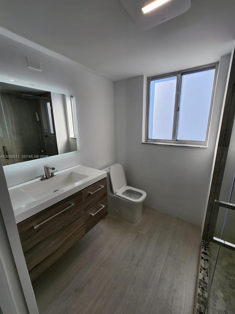 1700 N River Drive 606 Property Photo 24