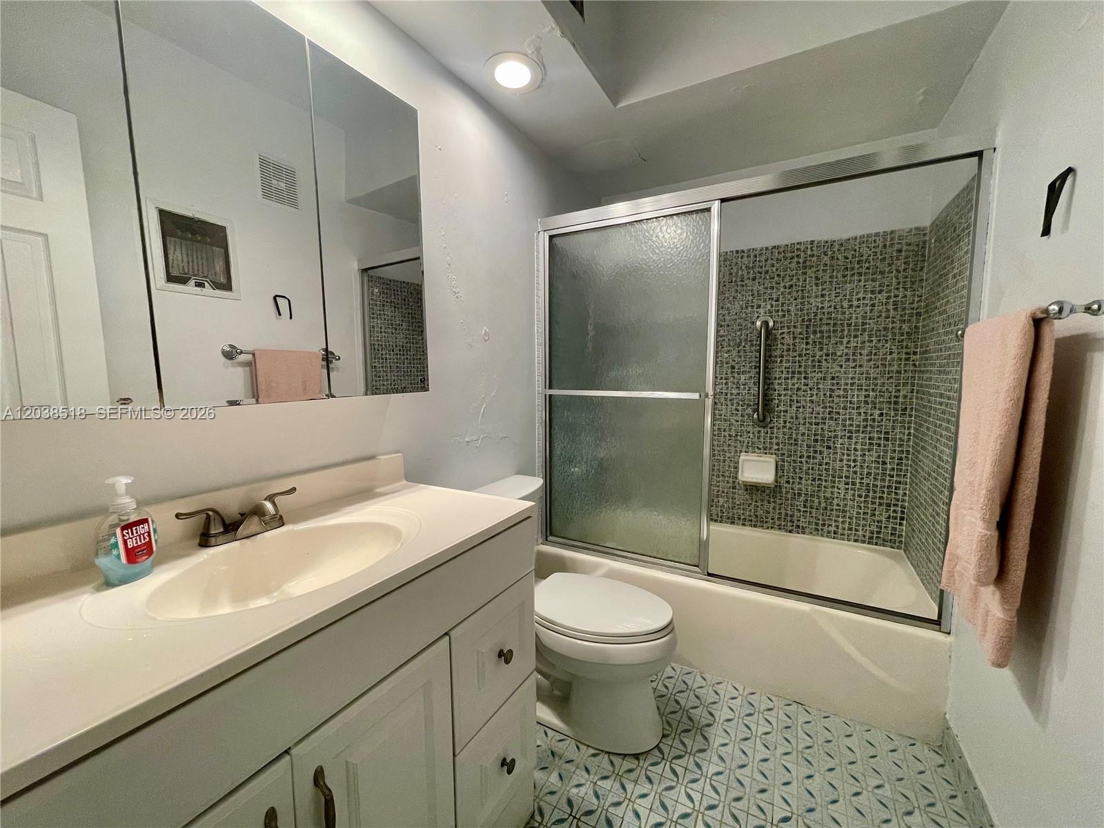 450 Paradise Isle Boulevard 205 Property Photo 13