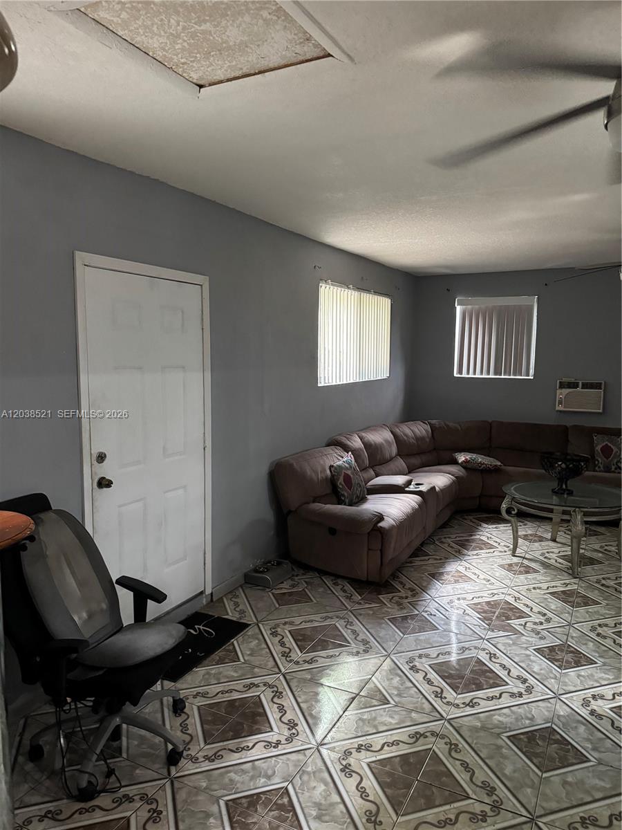 A12038521 Property Photo 7