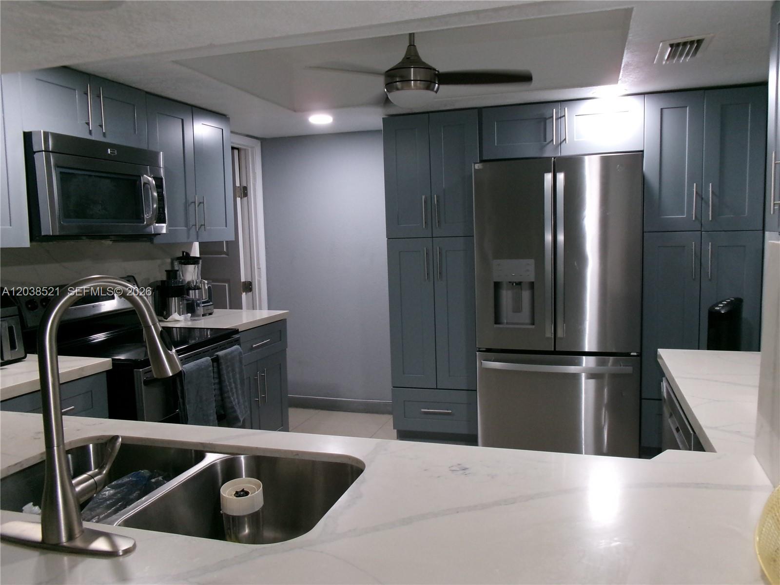 A12038521 Property Photo 13
