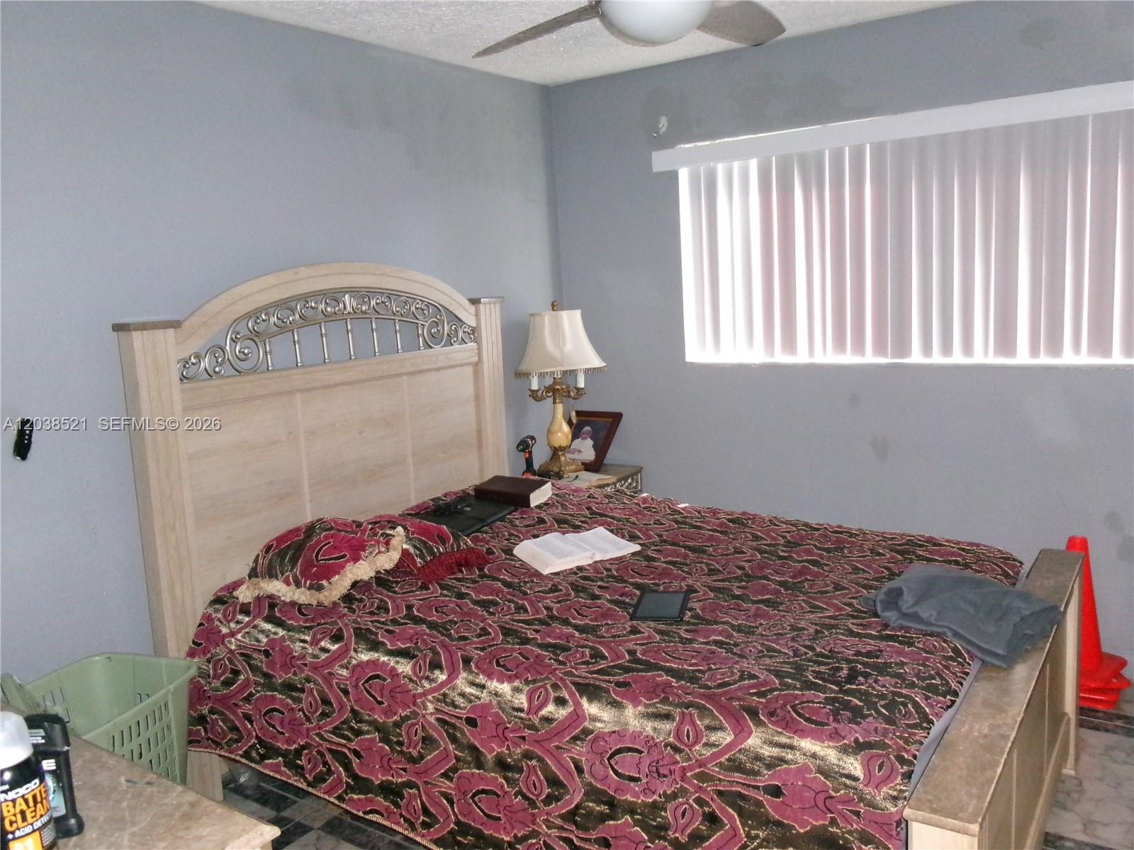 A12038521 Property Photo 17