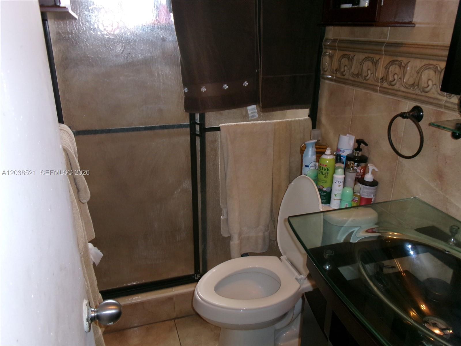 A12038521 Property Photo 19