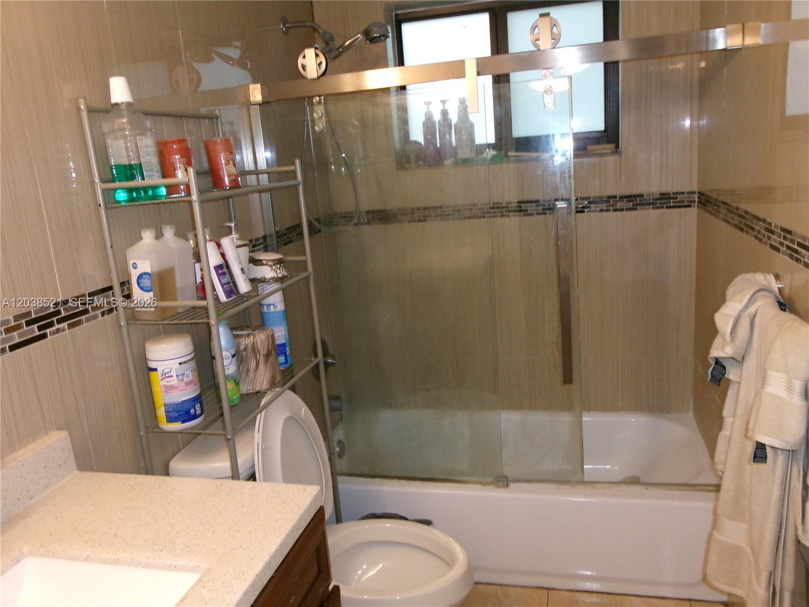 A12038521 Property Photo 21