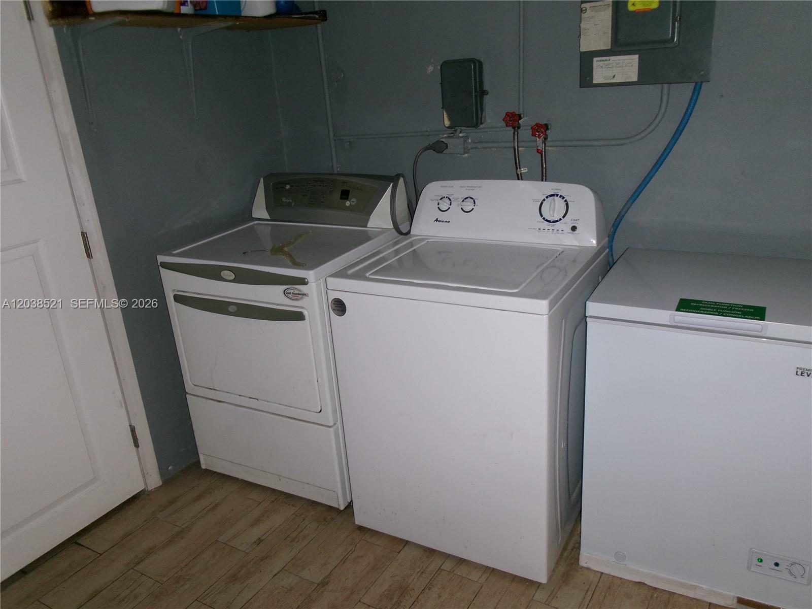 A12038521 Property Photo 22