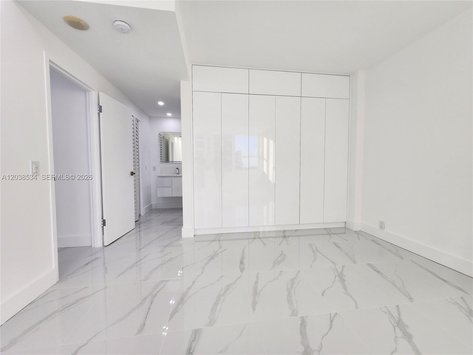 3505 S Ocean Drive 716 Property Photo 14
