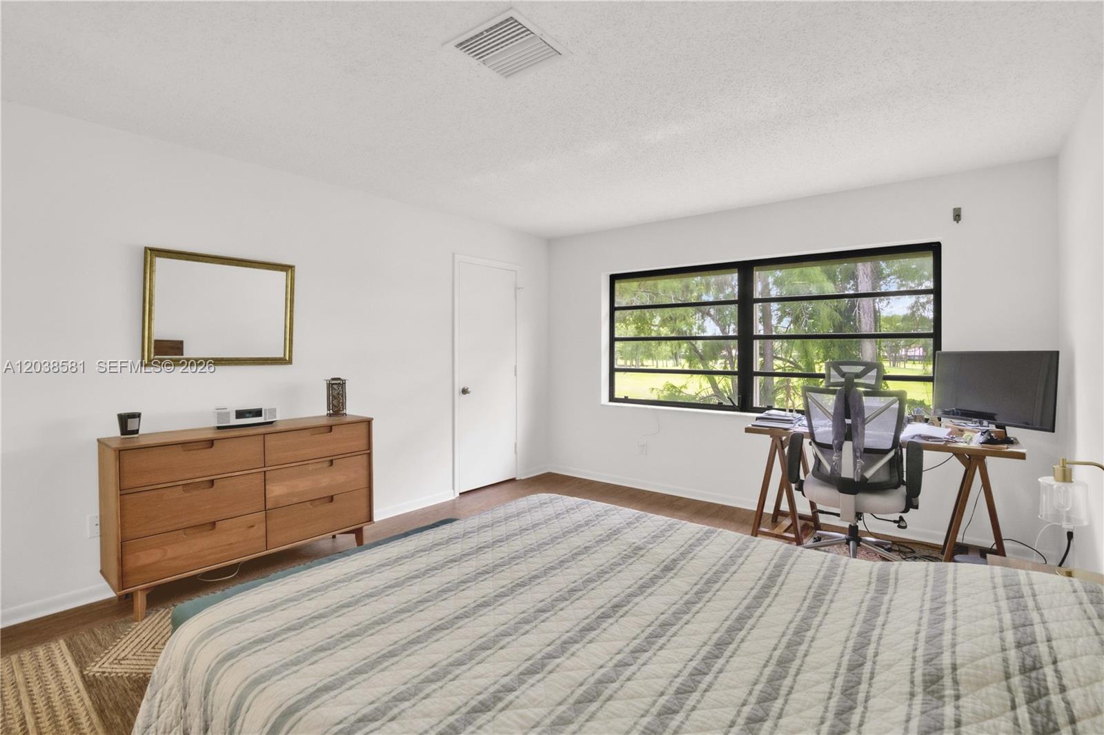 21650 Juego Circle 24h Property Photo 13