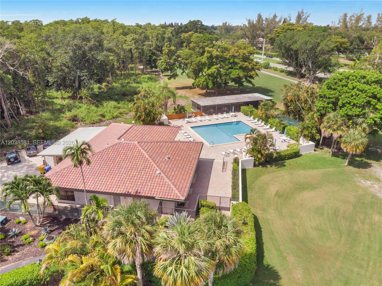 21650 Juego Circle 24h Property Photo 28
