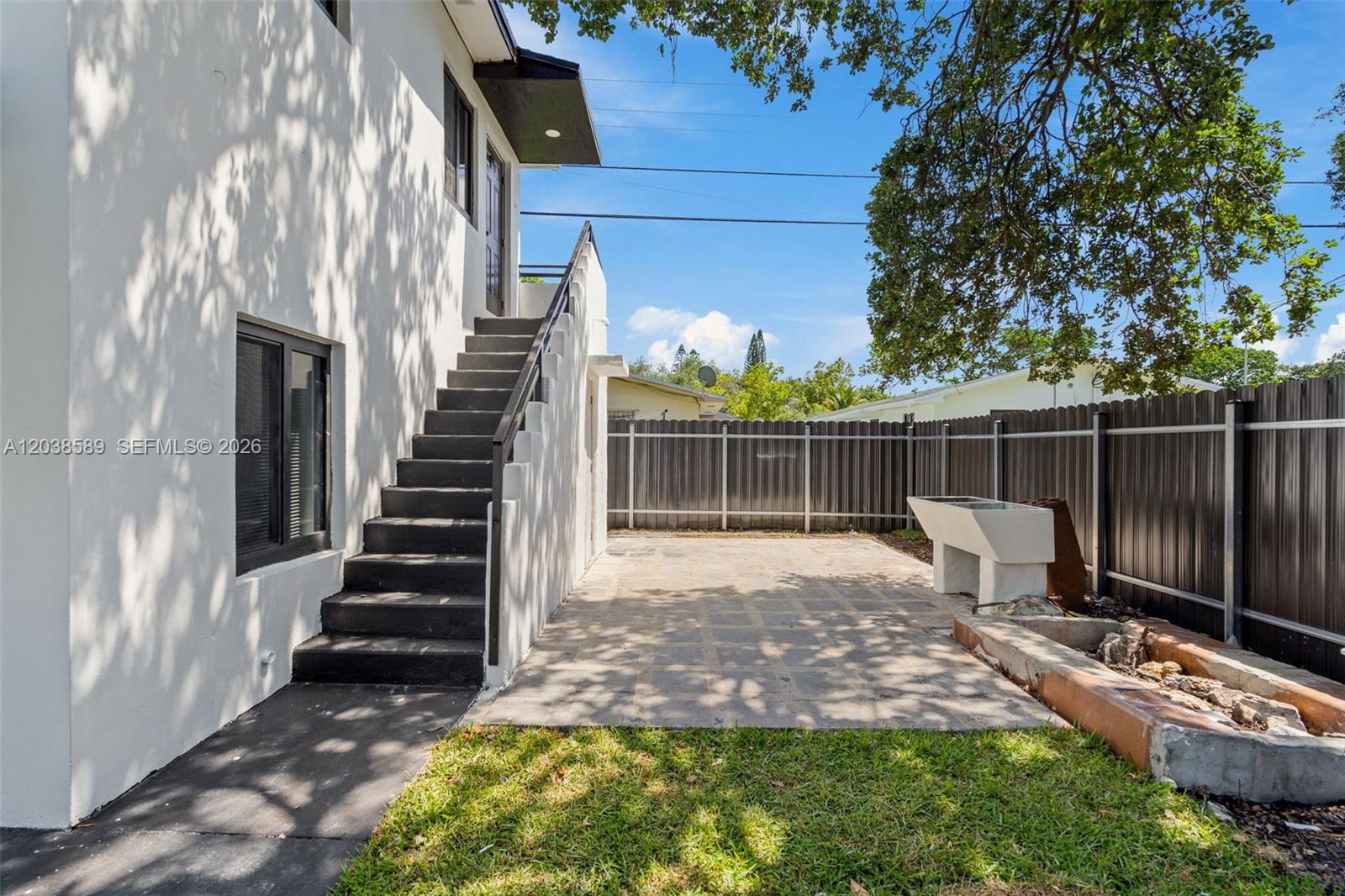 1824 Nw 47th Street A Property Photo 9