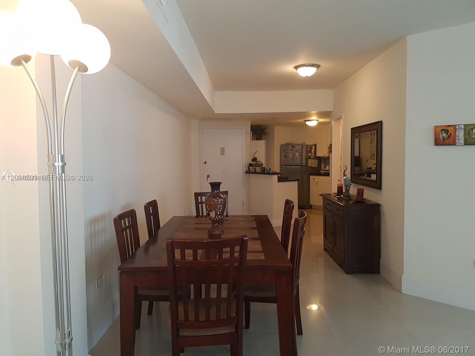 801 Brickell Bay Drive 765 Property Photo 2