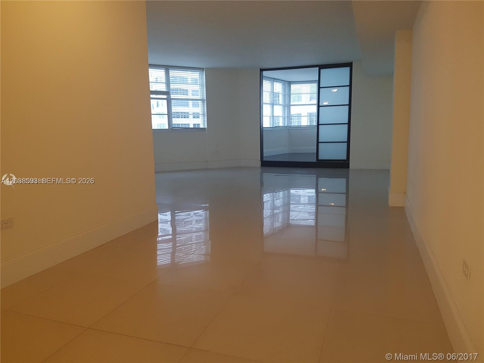 801 Brickell Bay Drive 765 Property Photo 3
