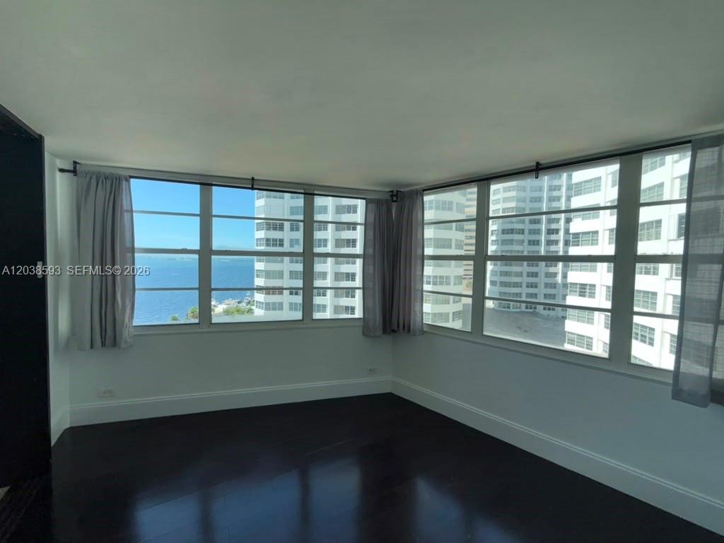 801 Brickell Bay Drive 765 Property Photo 8