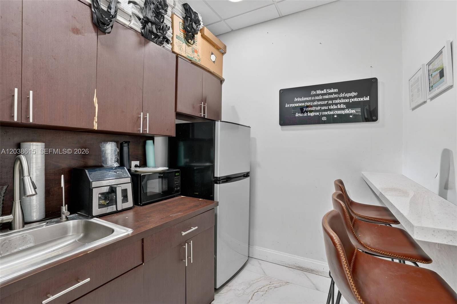 Second Generation Second Generation Beauty Salon For Lease In Hi Property Photo 13