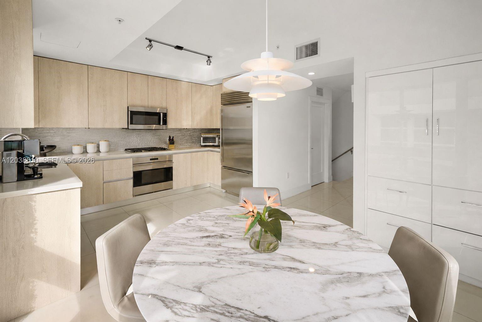 39 N Shore Drive Property Photo 8