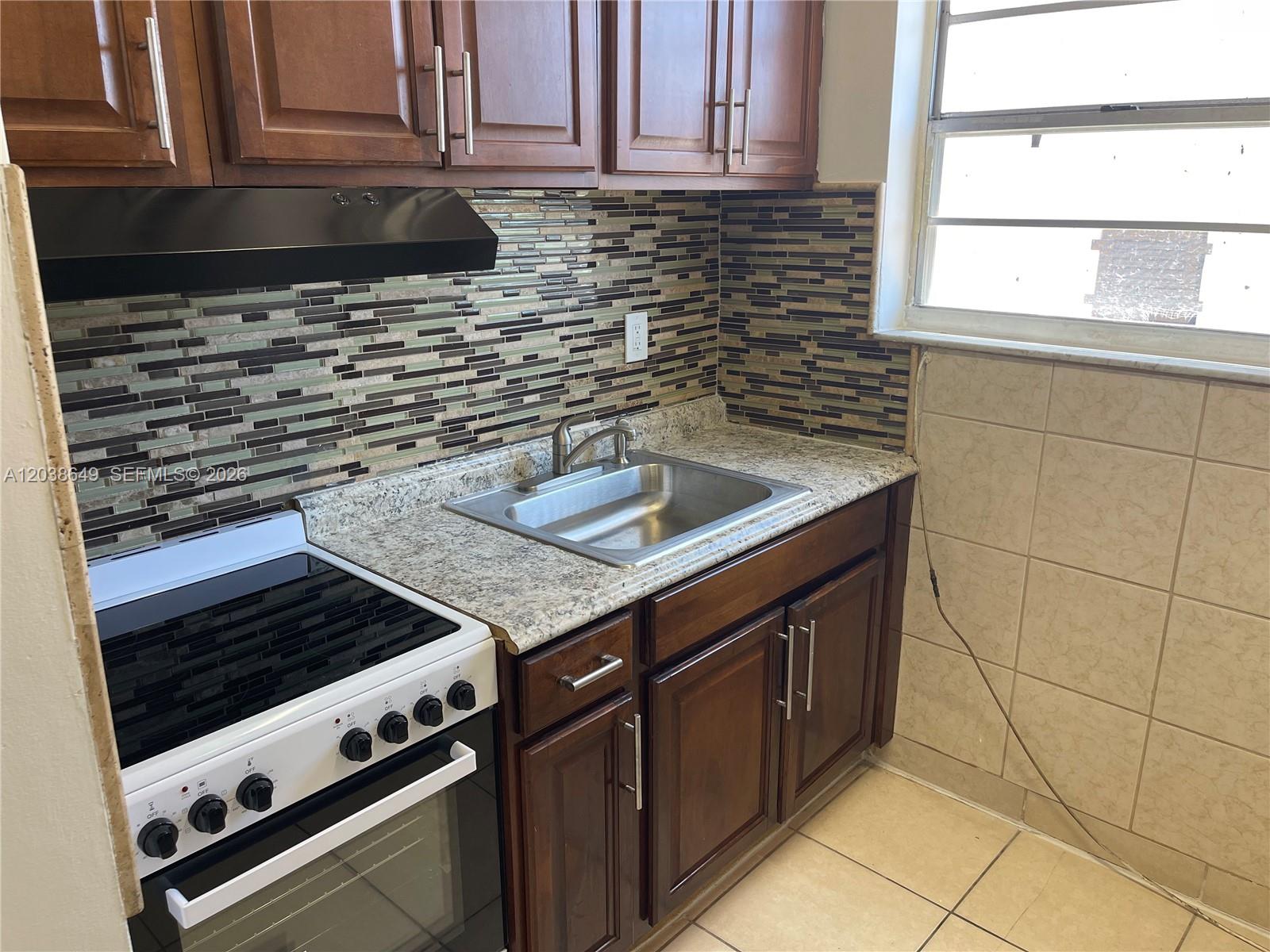 1043 NW 2nd Street 14