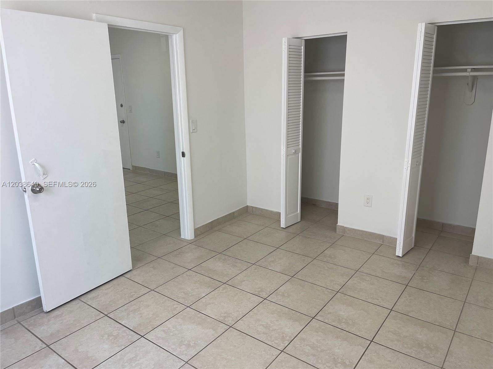 1043 Nw 2nd Street 14 Property Photo 11