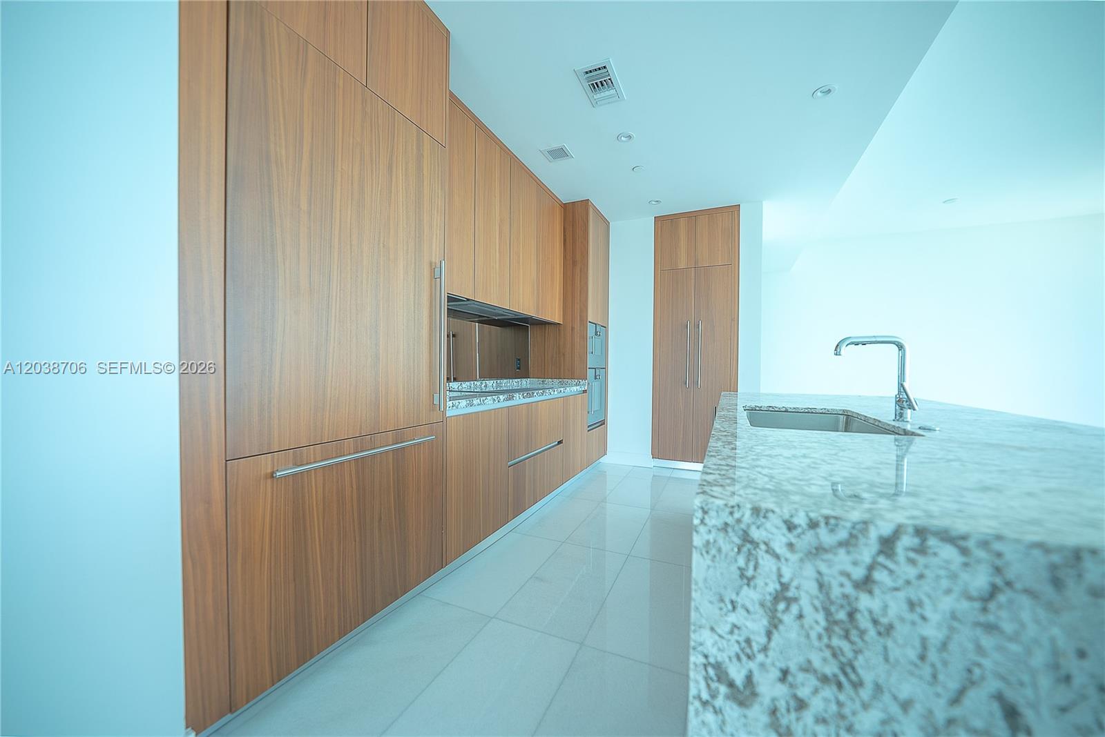 A12038706 Property Photo 5