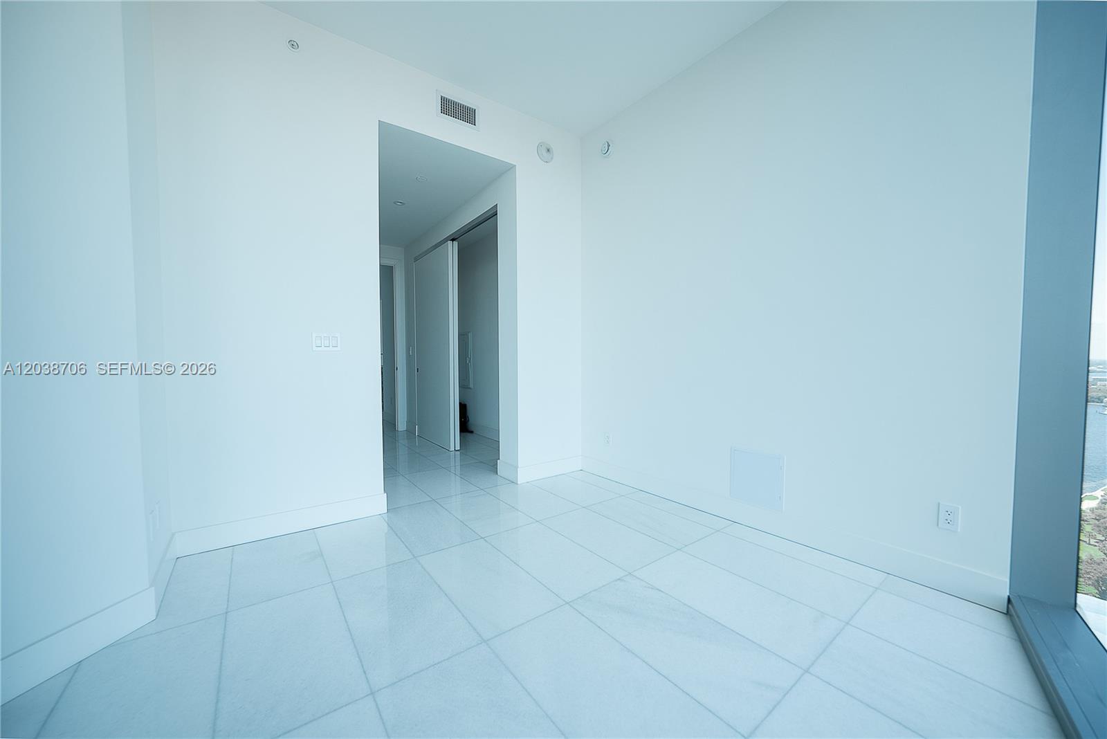 A12038706 Property Photo 8