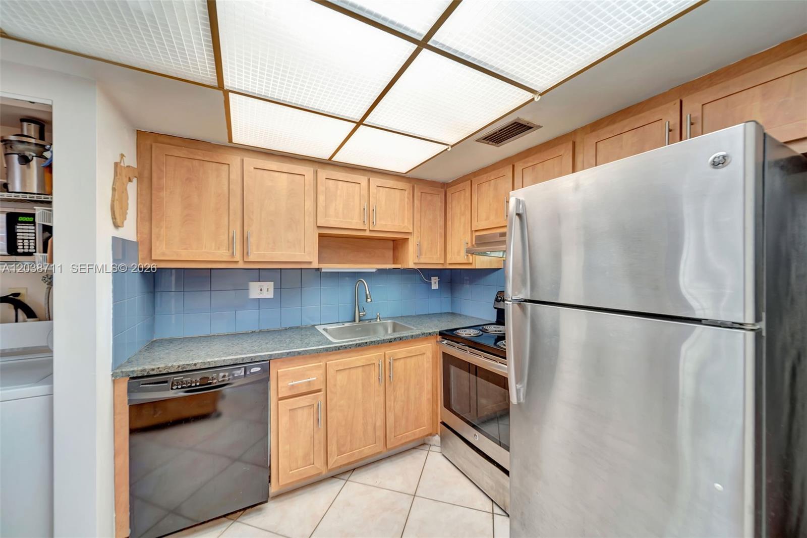 7447 W Sunrise Boulevard 7447 Property Photo 14