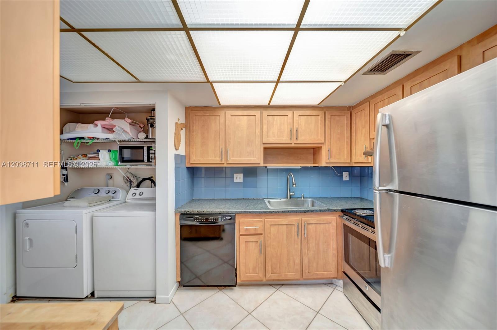 7447 W Sunrise Boulevard 7447 Property Photo 15