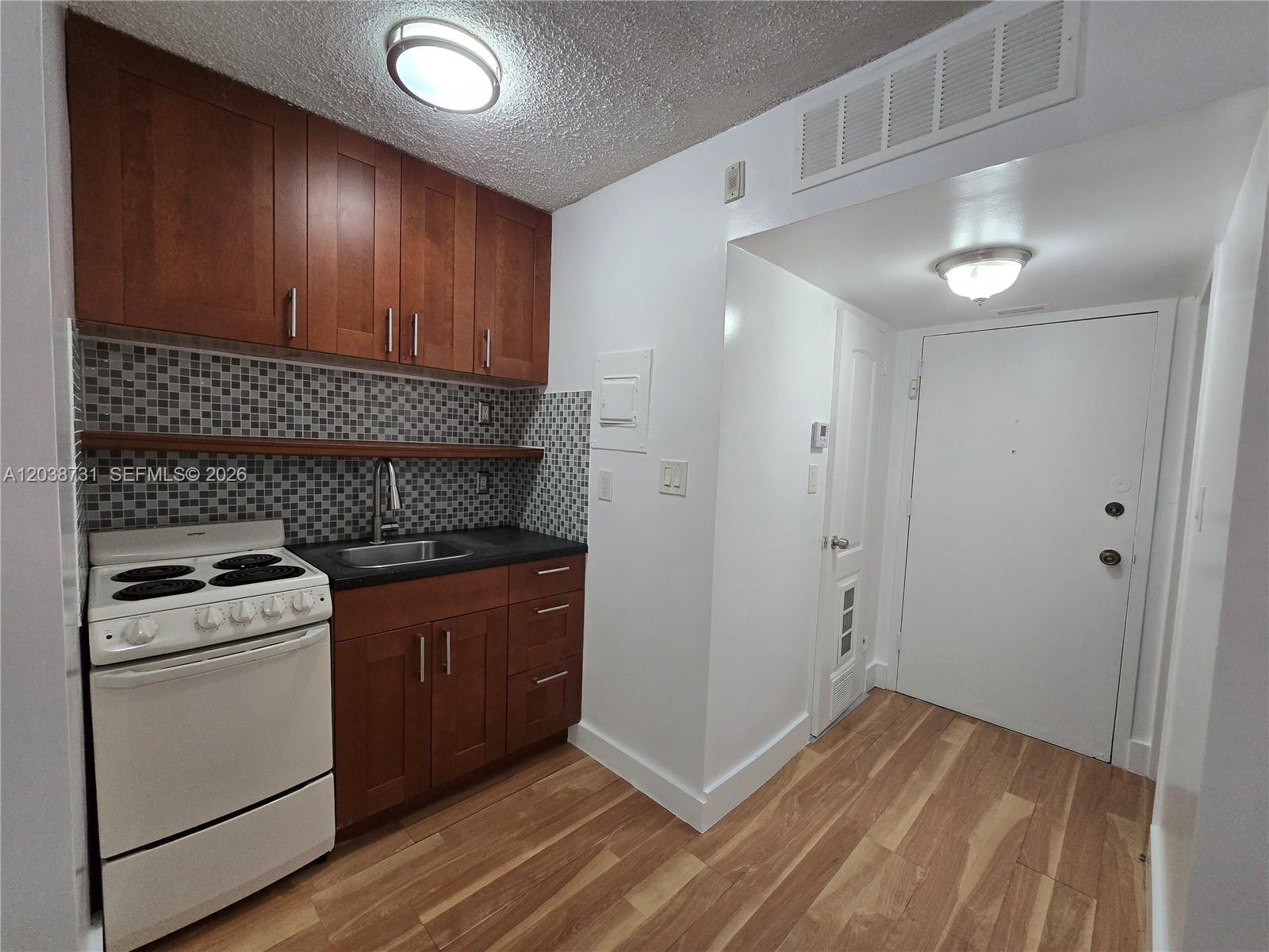 1800 Sans Souci Boulevard 314 Property Photo 3