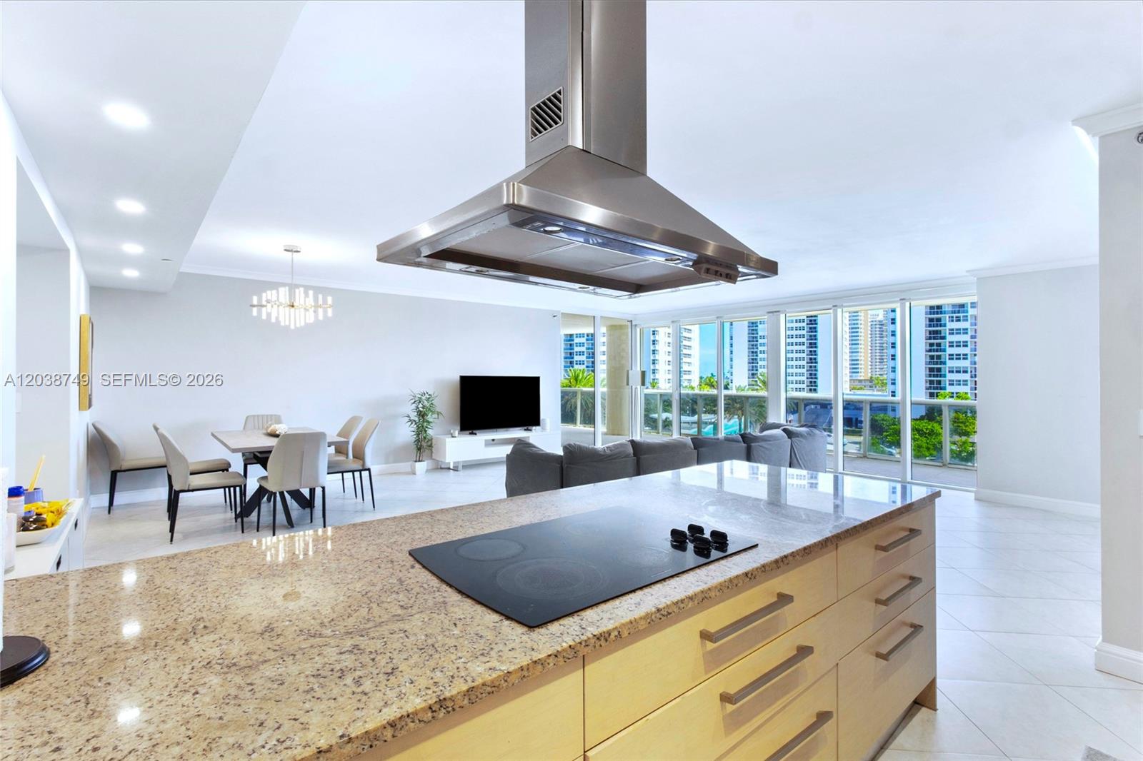 1850 S Ocean Drive 405 Property Photo 3