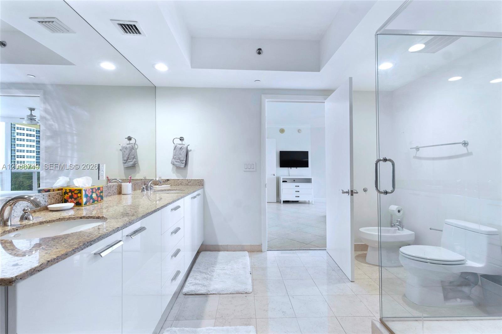 1850 S Ocean Drive 405 Property Photo 9