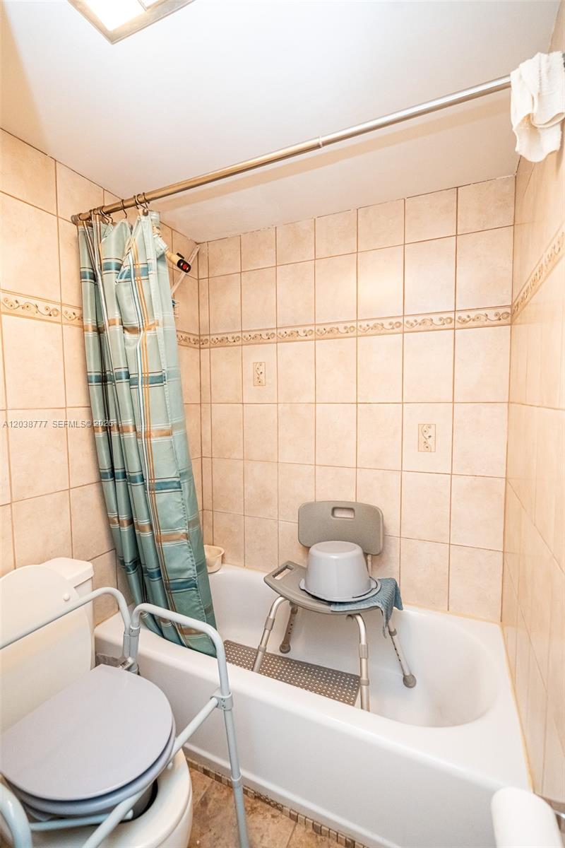 3531 Inverrary Drive 108 Property Photo 30